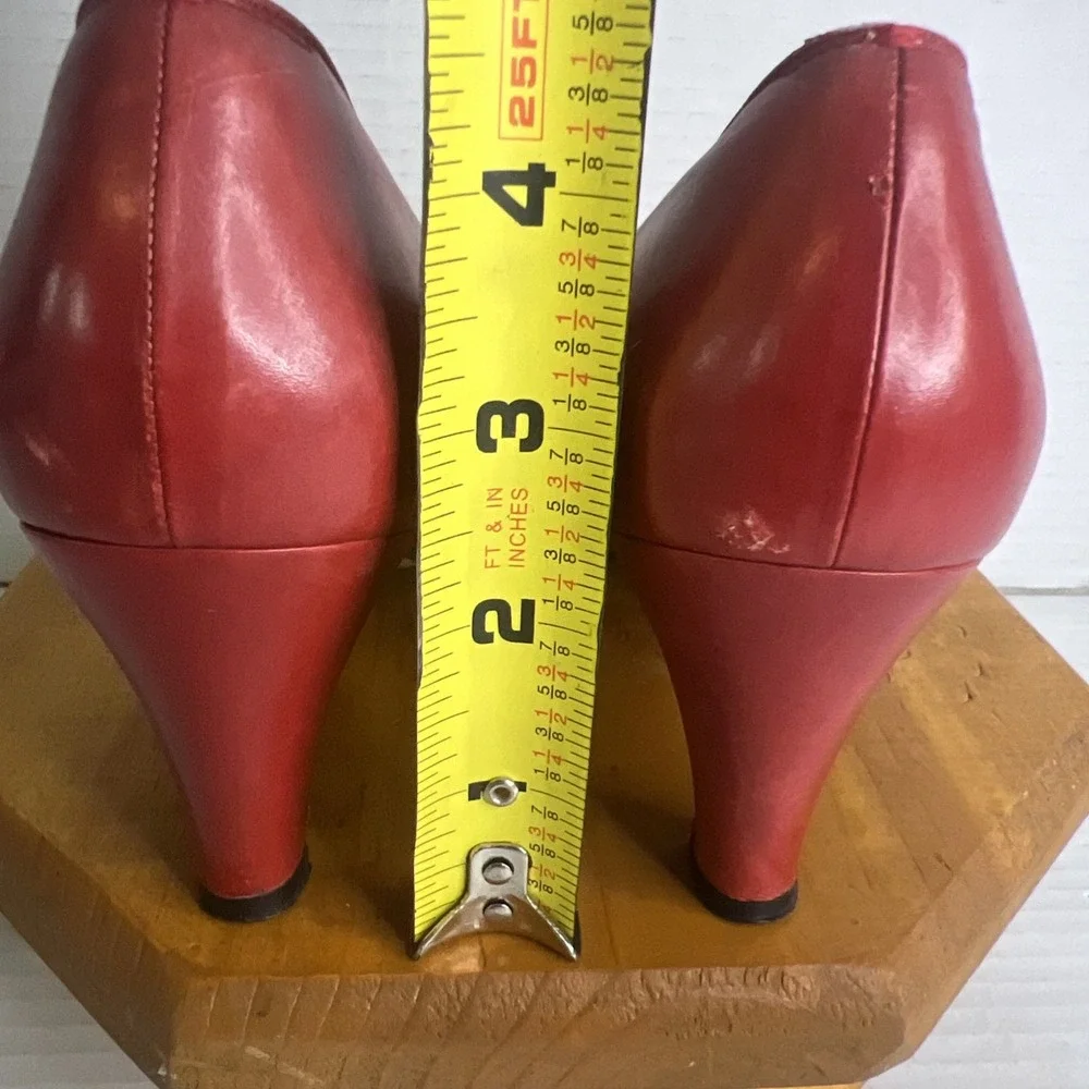 Vintage Salvatore‎ Ferragamo Red Leather Pumps Women's 7B EU 36 Italy